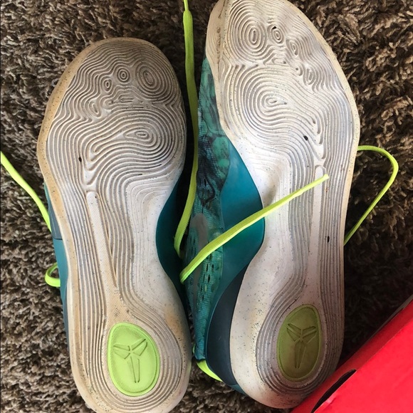 Kobe 9 Easter - Picture 5 of 6